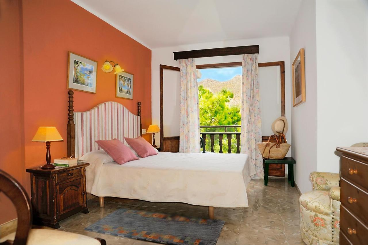 Hostal Los Pinos Кала-Сан-Вісенте Екстер'єр фото